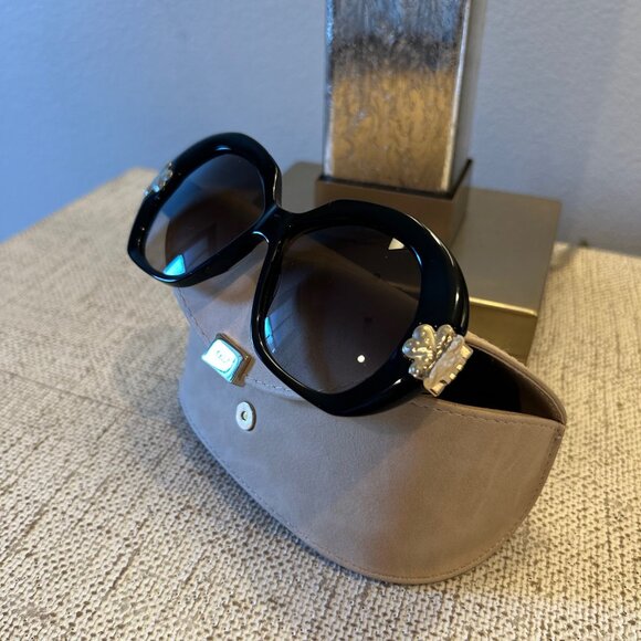 RARE Chloe Butterfly Sunglasses - Picture 3 of 10